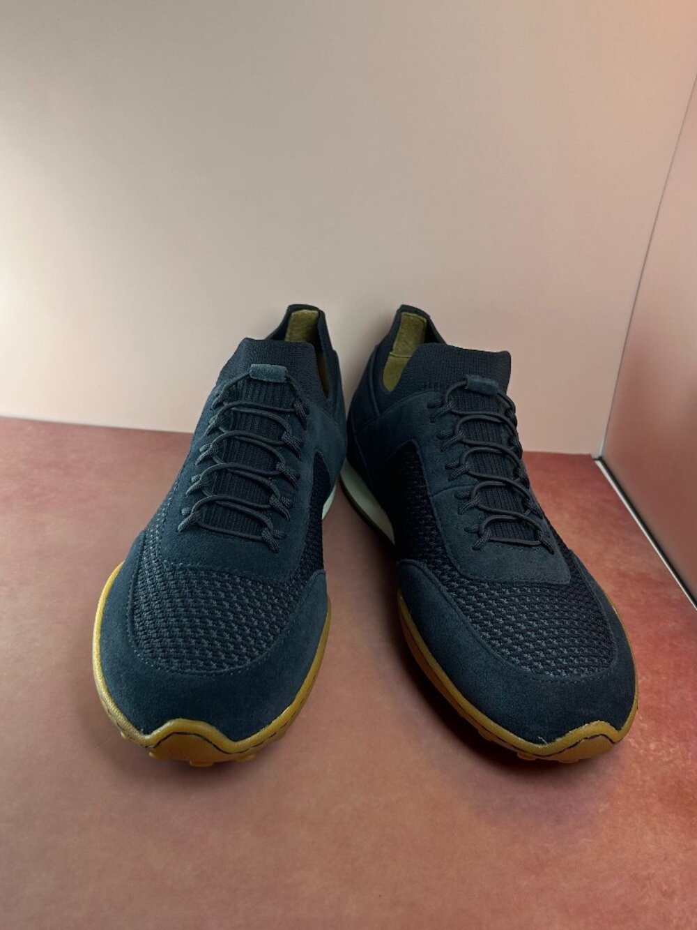 BORN AIRE SNEAKERS (8.5)